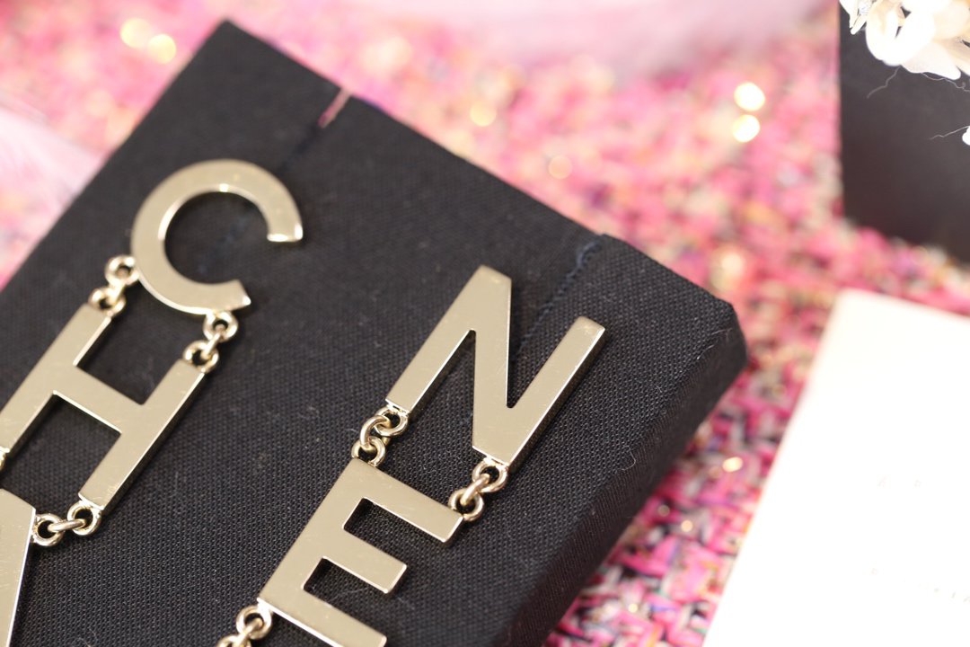 Chanel Pink Gold Earrings